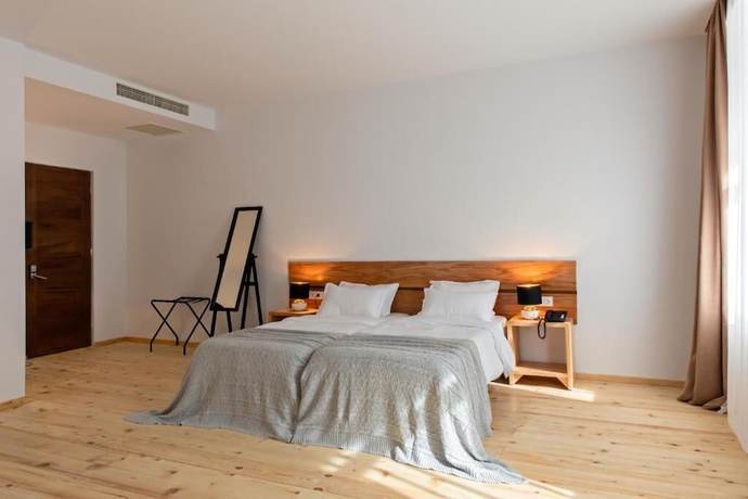 Imagen de la habitación del Hotel Posta Mestia. Foto 11