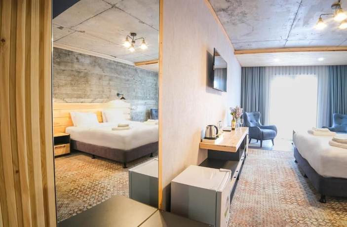 Imagen de la habitación del Hotel Posta Mestia. Foto 16