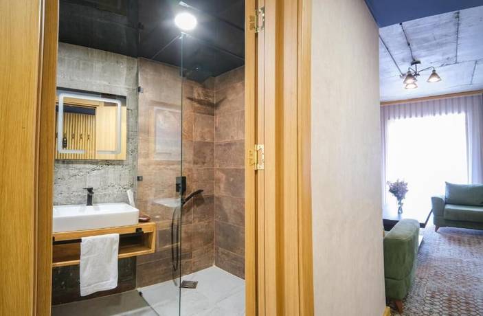 Imagen de la habitación del Hotel Posta Mestia. Foto 17