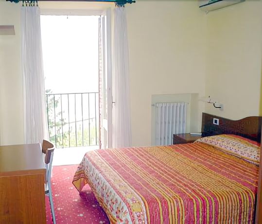 Imagen de la habitación del Hotel Posta Panoramic. Foto 8