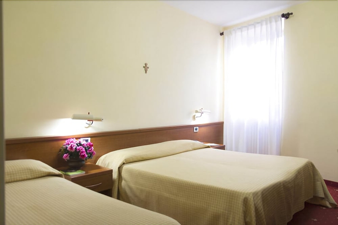 Imagen de la habitación del Hotel Posta Panoramic. Foto 13