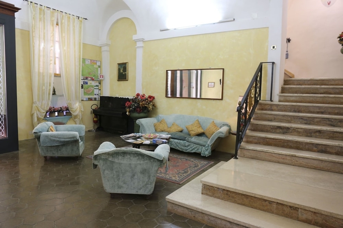 Imagen de los interiores del Hotel Posta, Sferracavallo. Foto 18