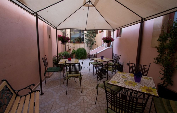 Imagen del bar/restaurante del Hotel Posta, Siracusa. Foto 3