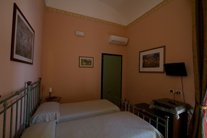 Imagen de la habitación del Hotel Posta, Siracusa. Foto 8