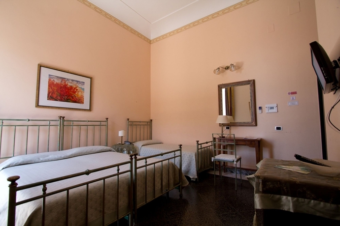 Imagen de la habitación del Hotel Posta, Siracusa. Foto 13