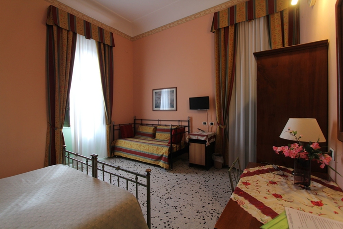 Imagen de la habitación del Hotel Posta, Siracusa. Foto 16