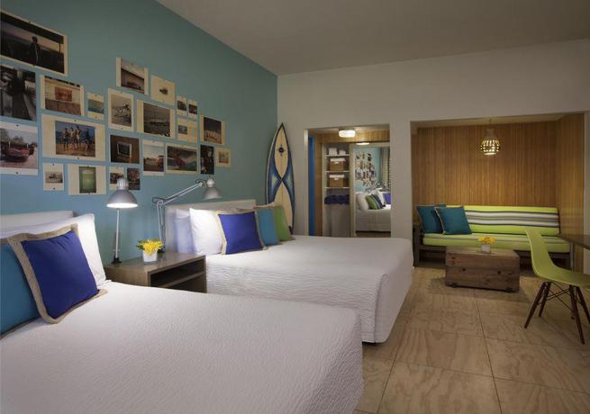 Imagen general del Hotel Postcard Inn on the Beach. Foto 7