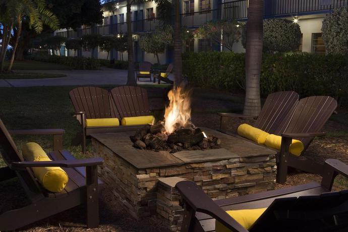 Imagen general del Hotel Postcard Inn on the Beach. Foto 14