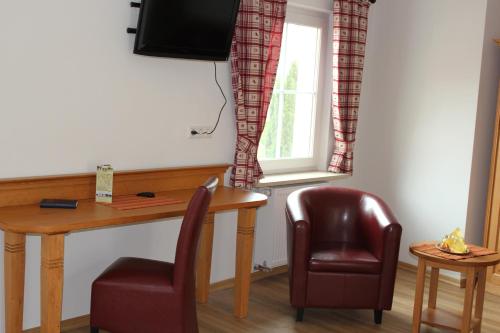 Imagen de la habitación del Hotel Posthotel Arnold. Foto 8