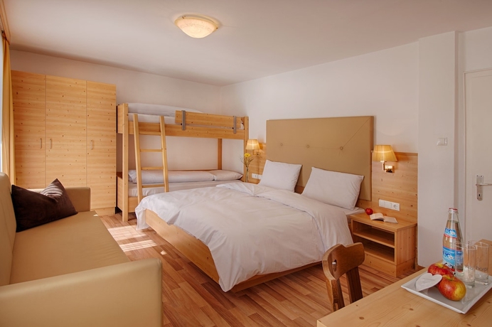 Imagen de la habitación del Hotel Posthotel. Foto 9