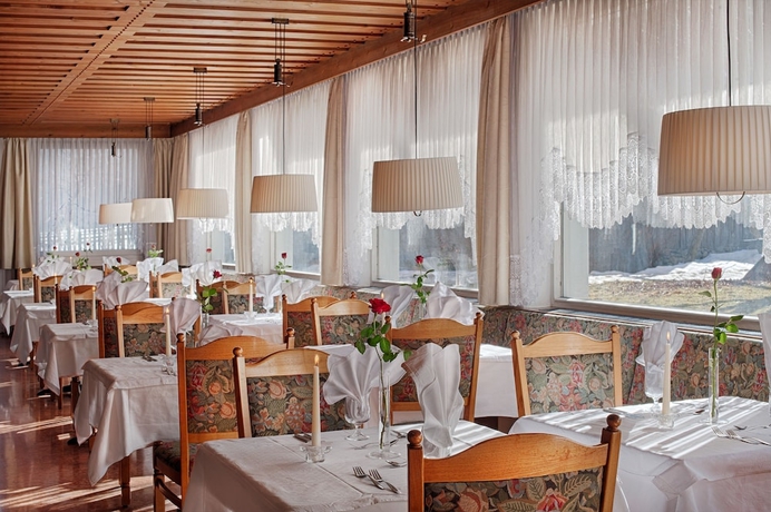 Imagen del bar/restaurante del Hotel Posthotel. Foto 5