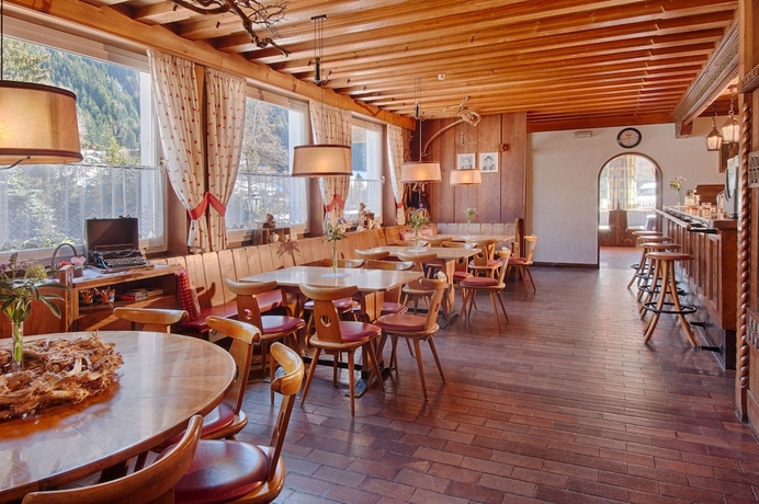 Imagen del bar/restaurante del Hotel Posthotel. Foto 6