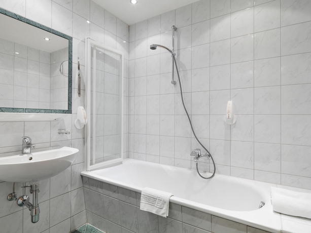 Imagen de la habitación del Hotel Posthotel Strengen Am Arlberg. Foto 14