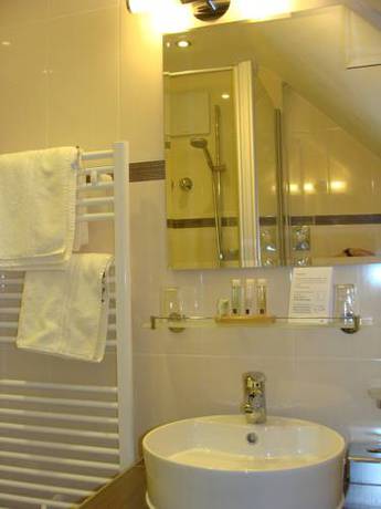 Imagen de la habitación del Hotel Posthotel Traube. Foto 13