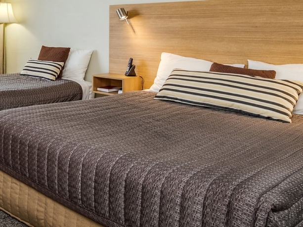 Imagen de la habitación del Hotel Posthouse Motorlodge. Foto 7