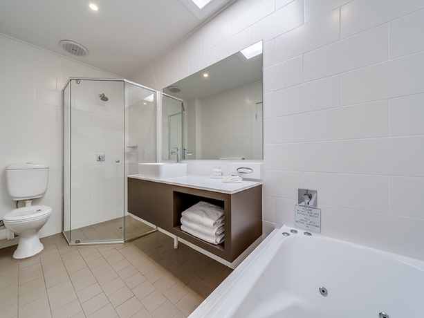 Imagen de la habitación del Hotel Posthouse Motorlodge. Foto 17