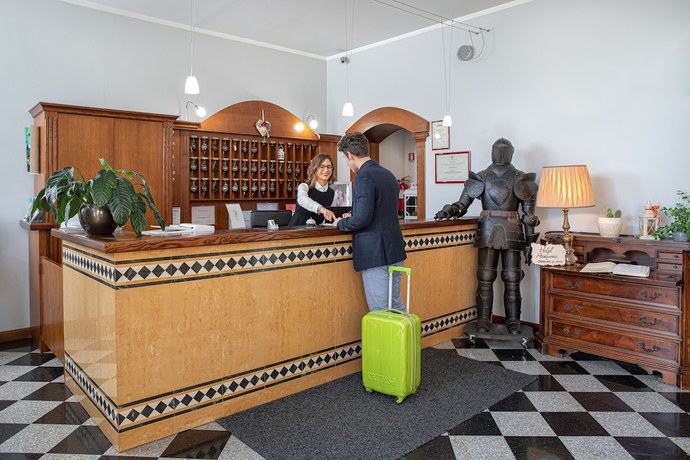Imagen de los interiores del Hotel Postumia. Foto 19