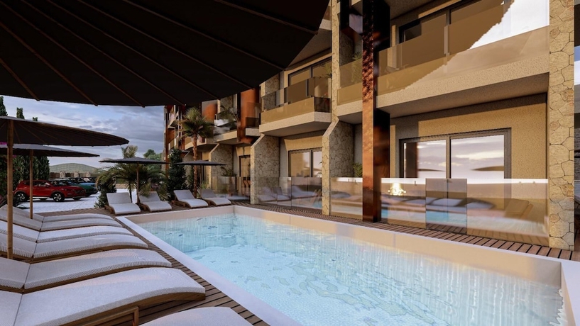 Imagen de la piscina del Hotel Potami Himare. Foto 16