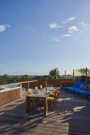 Imagen de los exteriores del Hotel Potato Head Suites & Studios. Foto 16