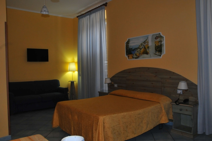 Imagen de la habitación del Hotel Potenza. Foto 8