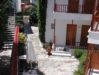 Imagen general del Hotel Pothos. Foto 3