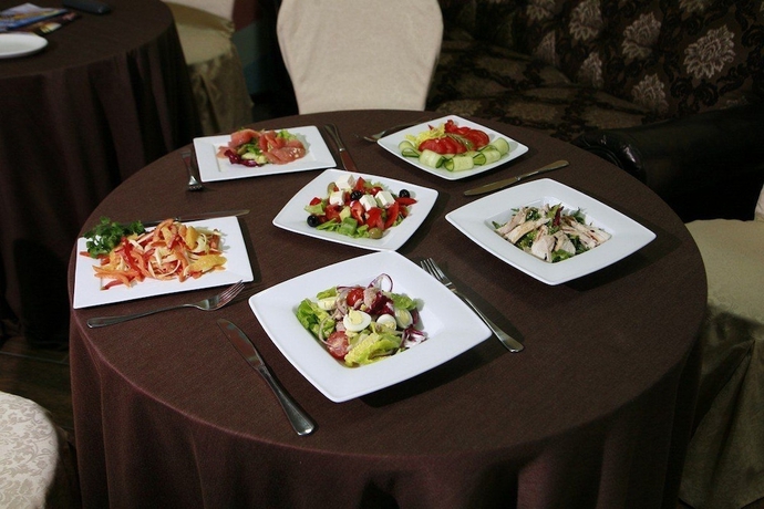 Imagen del bar/restaurante del Hotel Potutkov. Foto 2