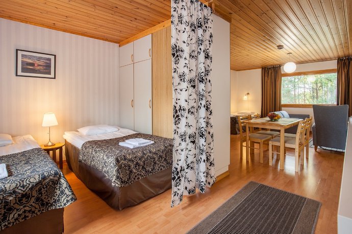 Imagen de la habitación del Hotel Poukama. Foto 8