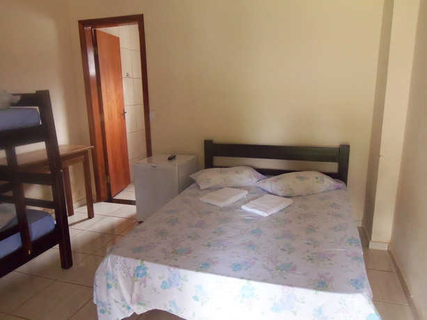 Imagen de la habitación del Hotel Pousada 2 Cora&ccedil;&otilde;es. Foto 10