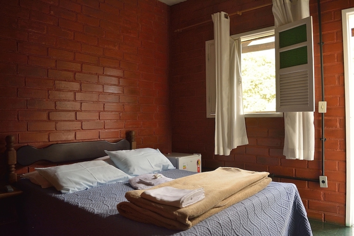 Imagen de la habitación del Hotel Pousada &Aacute;gua Cristalina. Foto 5