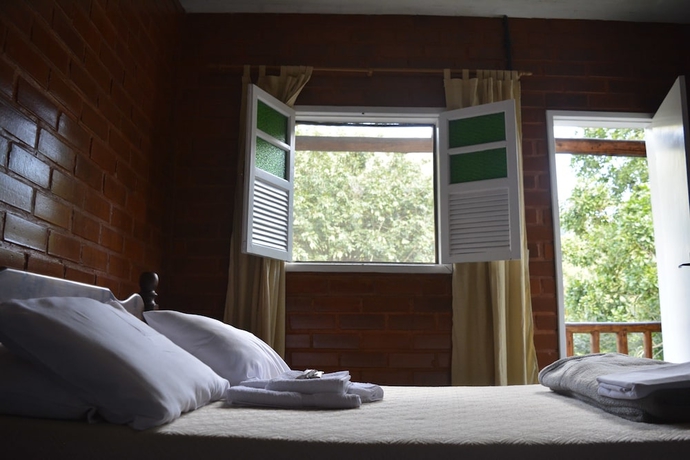 Imagen de la habitación del Hotel Pousada &Aacute;gua Cristalina. Foto 13