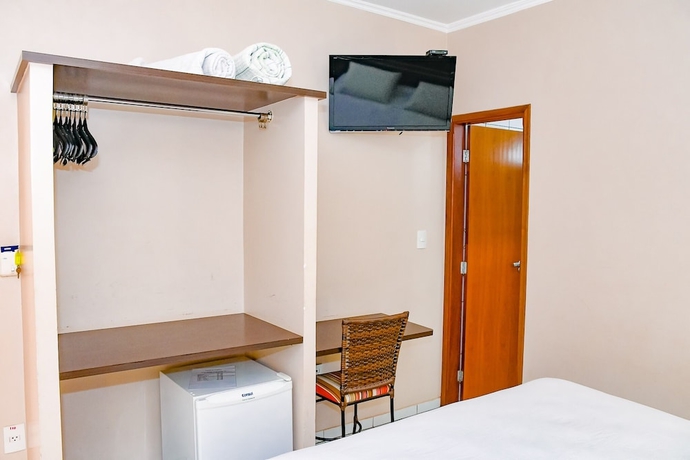 Imagen de la habitación del Hotel Pousada &Aacute;gua Eterna. Foto 17