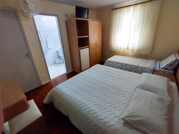 Imagen de la habitación del Hotel Pousada &Aacute;guas De Lind&oacute;ia. Foto 10