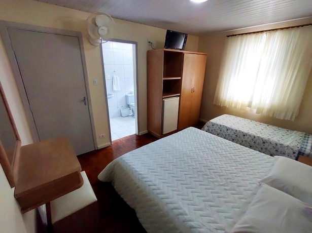 Imagen de la habitación del Hotel Pousada &Aacute;guas De Lind&oacute;ia. Foto 13