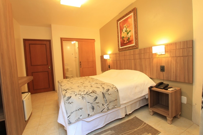 Imagen de la habitación del Hotel Pousada &Aacute;guia Branca. Foto 7