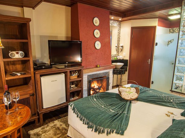 Imagen de la habitación del Hotel Pousada &Aacute;guia Dourada. Foto 7