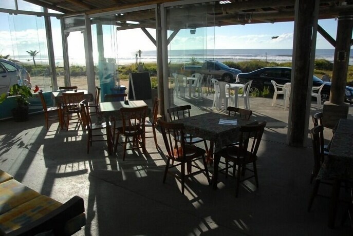 Imagen del bar/restaurante del Hotel Pousada Agua Marinha. Foto 10