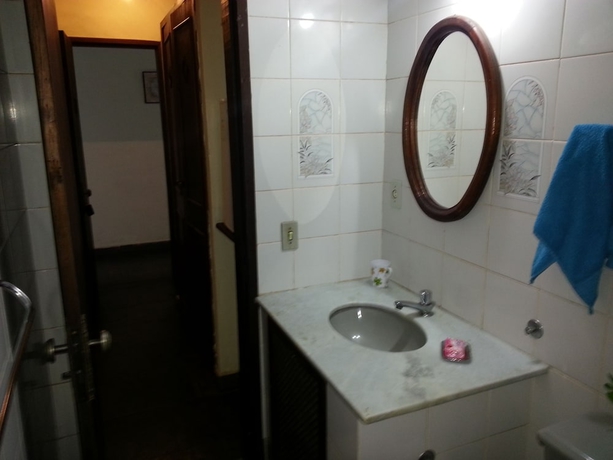 Imagen de la habitación del Hotel Pousada Alicia B&uacute;zios. Foto 15