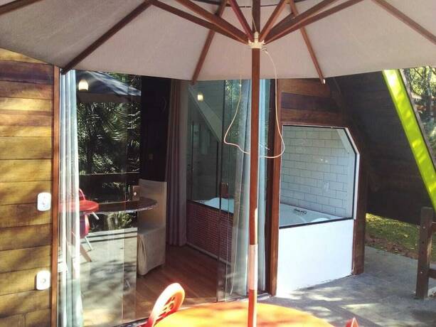 Imagen de la habitación del Hotel Pousada Alpes. Foto 16