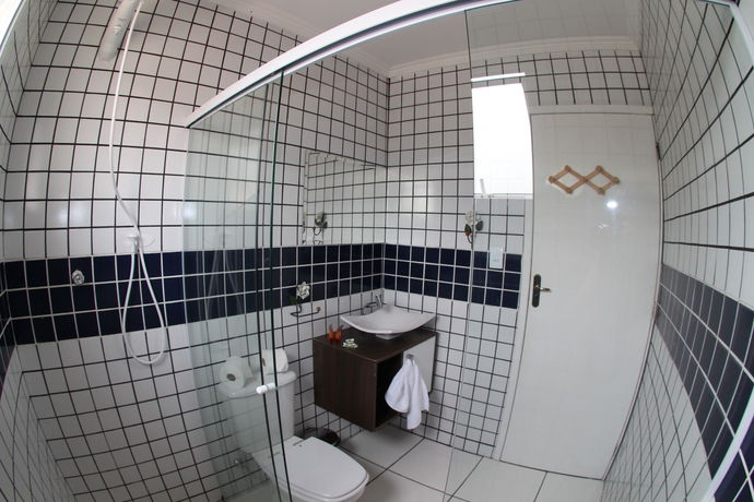 Imagen de la piscina del Hotel Pousada Apple House Paraty. Foto 14