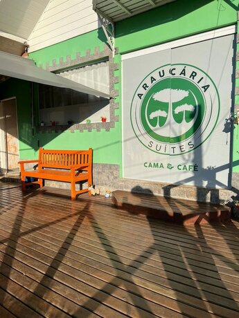 Imagen general del Hotel Pousada Arauc&aacute;ria Su&iacute;tes. Foto 6