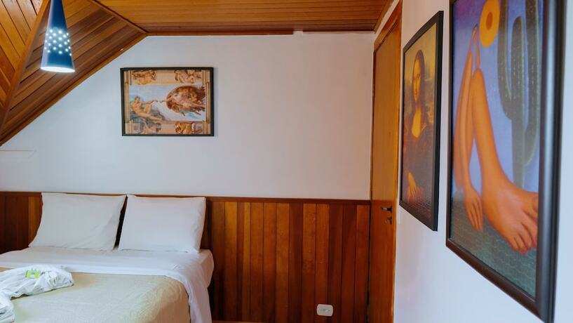 Imagen general del Hotel Pousada Arauc&aacute;ria Su&iacute;tes. Foto 10