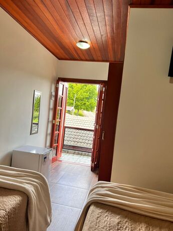 Imagen de la habitación del Hotel Pousada Arauc&aacute;ria Village. Foto 12