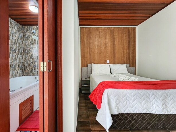 Imagen de la habitación del Hotel Pousada Arauc&aacute;ria Village. Foto 16