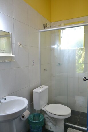 Imagen de la habitación del Hotel Pousada Ascalom. Foto 39