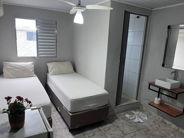 Imagen de la habitación del Hotel Pousada Avia&ccedil;&atilde;o. Foto 16