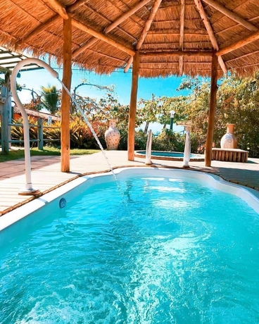 Imagen de la piscina del Hotel Pousada Ax&eacute;, Prado. Foto 17
