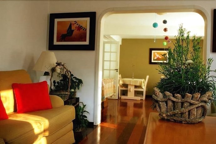 Imagen de los interiores del Hotel Pousada Beija-Flor Gramado. Foto 16