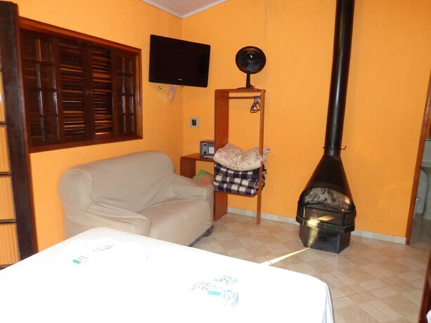 Imagen de la habitación del Hotel Pousada Bezerra. Foto 18