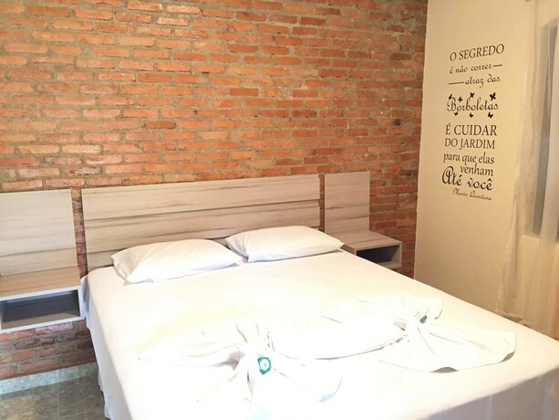 Imagen de la habitación del Hotel Pousada Bezerra. Foto 27