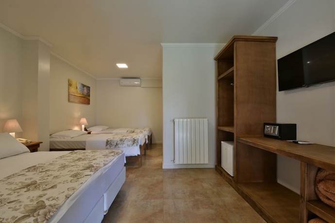 Imagen de la habitación del Hotel Pousada Bor&ocirc;. Foto 2